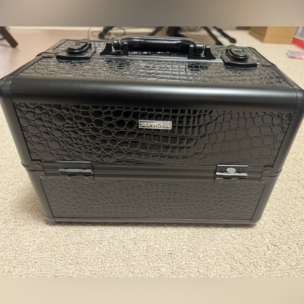 SEPHORA Embossed Makeup Traincase – Black Faux Croc Like New